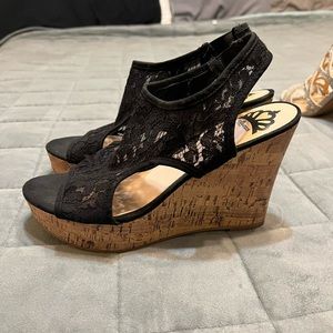 Lace black wedges